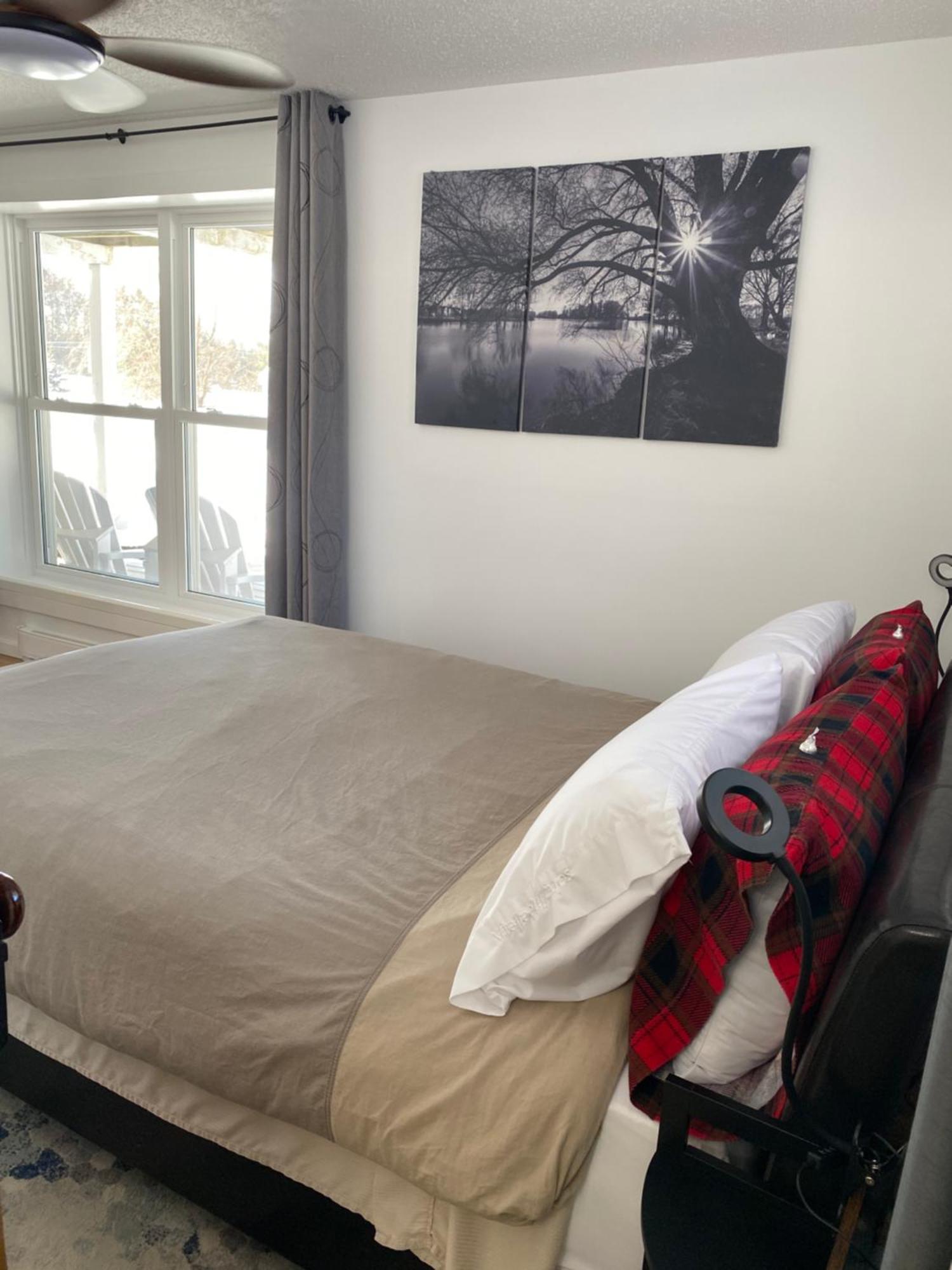 Our Place Up North Bnb 亨茨维尔 外观 照片