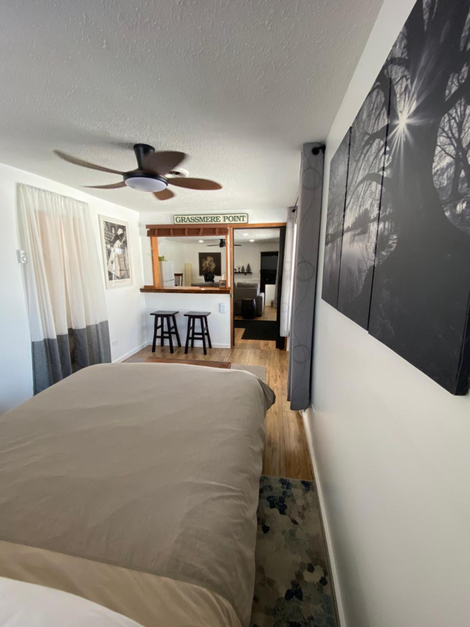 Our Place Up North Bnb 亨茨维尔 外观 照片
