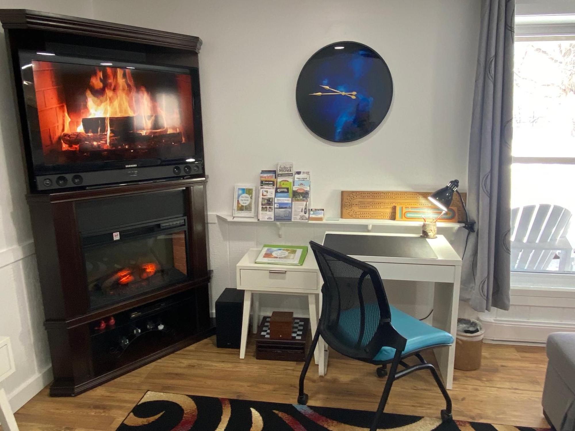 Our Place Up North Bnb 亨茨维尔 外观 照片