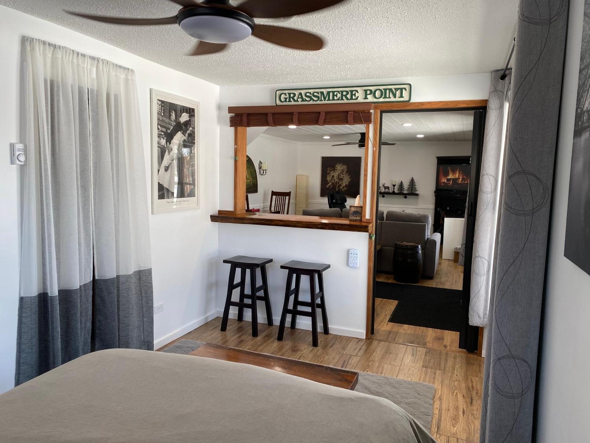 Our Place Up North Bnb 亨茨维尔 外观 照片